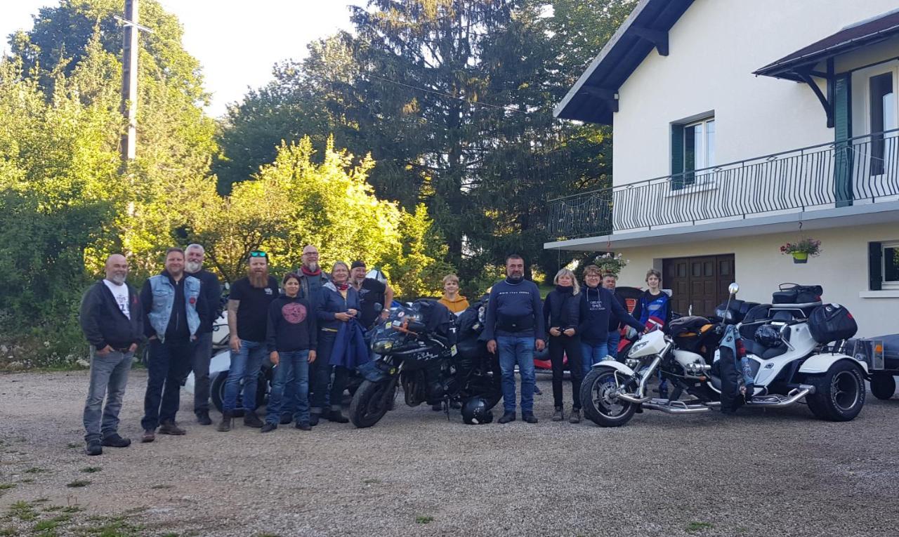Gite Grande Capacite Au Calme Circuit Cascades Du Herisson Bonlieu 外观 照片